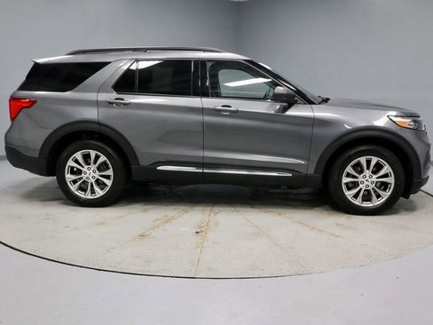 Certified 2023 Ford Explorer XLT w/ Equipment Group 202A AWD/4WD image 13