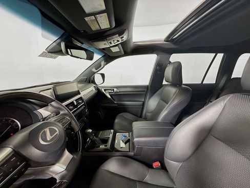Used 2023 Lexus GX 460 Luxury w/ Sport Design Package AWD/4WD image 22