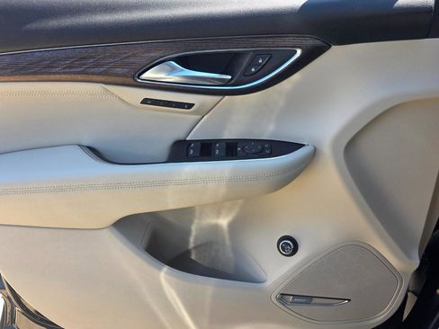 Used 2021 Buick Envision Avenir w/ Technology Package II AWD/4WD image 13