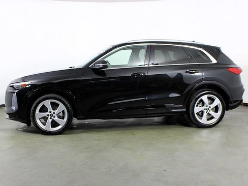 Used 2025 Audi Q5 Prestige AWD/4WD image 2