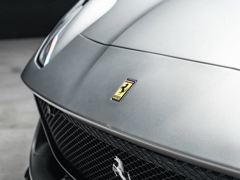 Used 2021 Ferrari 812 GTS RWD image 8