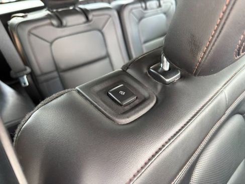 Used 2023 Lincoln Aviator Grand Touring AWD/4WD image 13