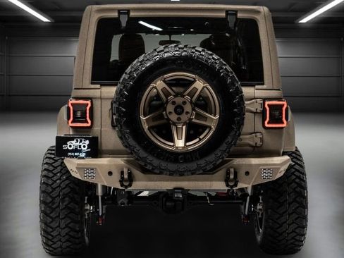 Used 2025 Jeep Wrangler Sport image 12