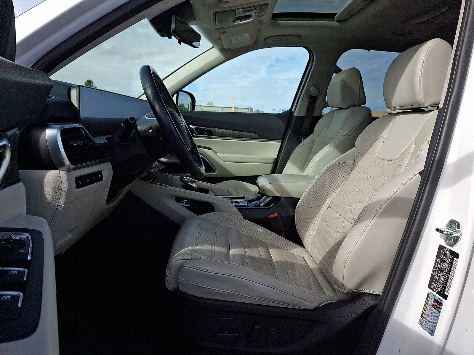 Used 2024 Kia Telluride SX Prestige AWD/4WD image 14