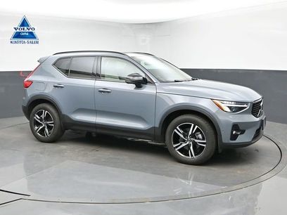 Used 2023 Volvo XC40 B5 Plus w/ Protection Package Premier