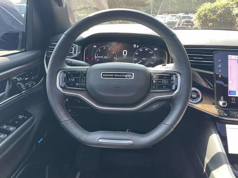 Certified 2025 Jeep Grand Wagoneer 4WD image 16