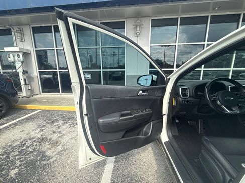 Used 2020 Kia Sportage S FWD image 7