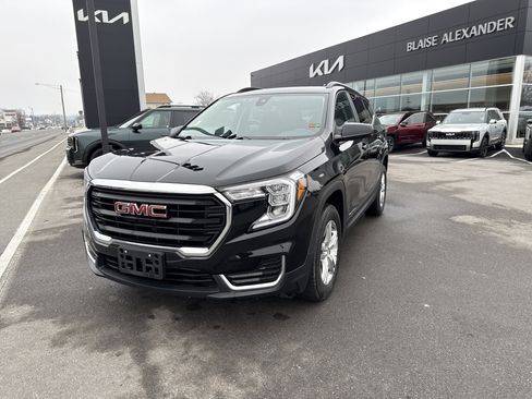Used 2022 GMC Terrain SLE w/ Driver Convenience Package image 8
