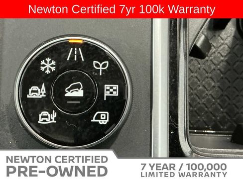 Used 2025 Nissan Pathfinder Platinum AWD/4WD image 11