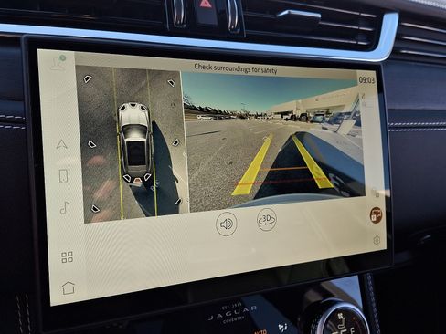 New 2026 Jaguar F-PACE R-Dynamic S image 16