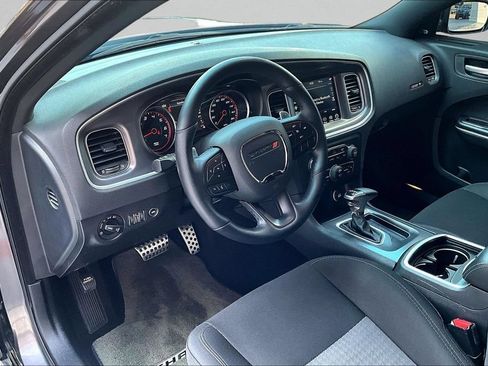 Used 2020 Dodge Charger Scat Pack RWD image 17