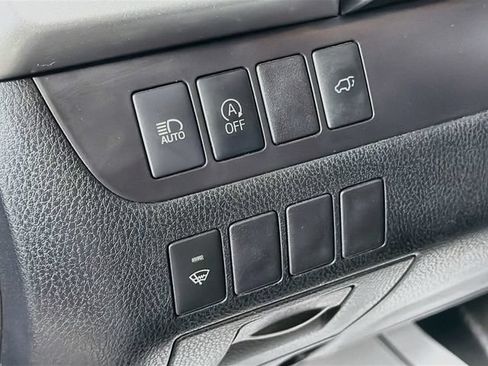 Used 2019 Toyota Highlander XLE AWD/4WD image 10