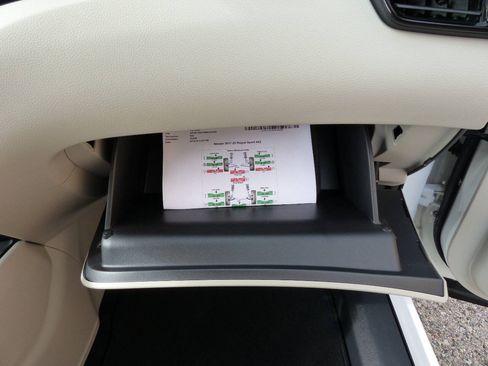 Used 2021 Nissan Rogue Sport SV FWD image 43