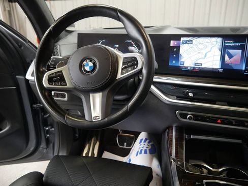 Used 2023 BMW X7 xDrive40i w/ M Sport Package AWD/4WD image 30