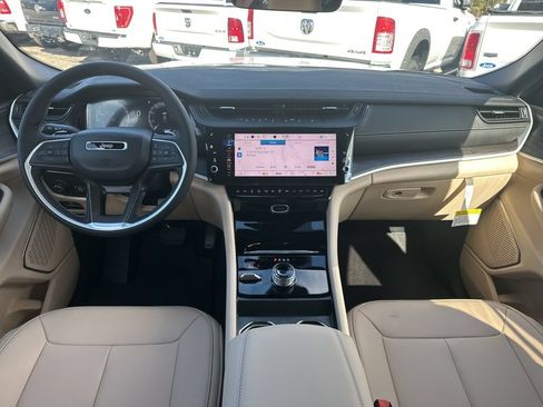 New 2026 Jeep Grand Cherokee L Limited w/ Limited Altitude Package AWD/4WD image 13