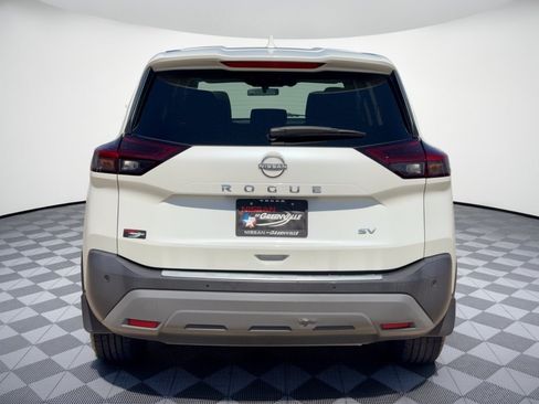 Used 2023 Nissan Rogue SV FWD image 11
