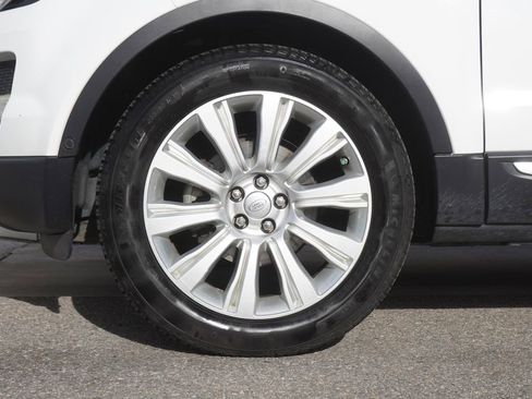 Used 2014 Land Rover Range Rover Evoque Prestige image 32