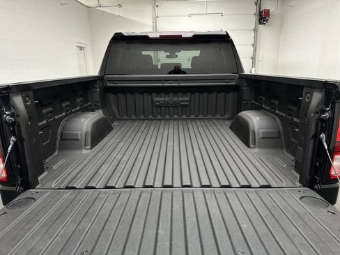 Used 2019 GMC Sierra 1500 SLE w/ SLE Convenience Package AWD/4WD image 17