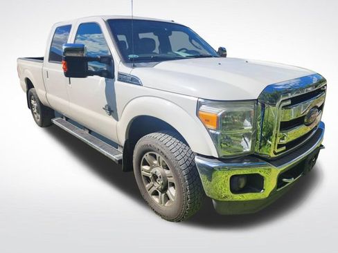 Used 2014 Ford F250 Lariat w/ Chrome Package AWD/4WD image 2