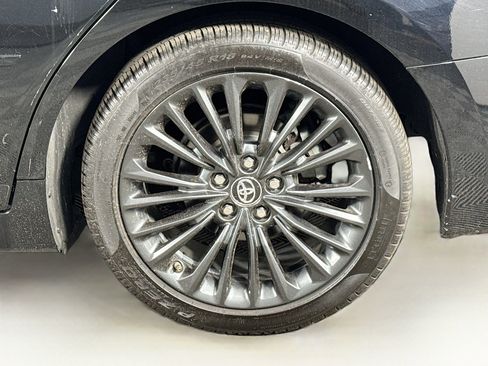 Certified 2019 Toyota Avalon XSE FWD image 9