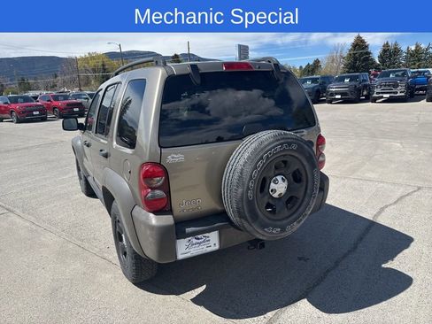 Used 2006 Jeep Liberty Sport AWD/4WD image 4