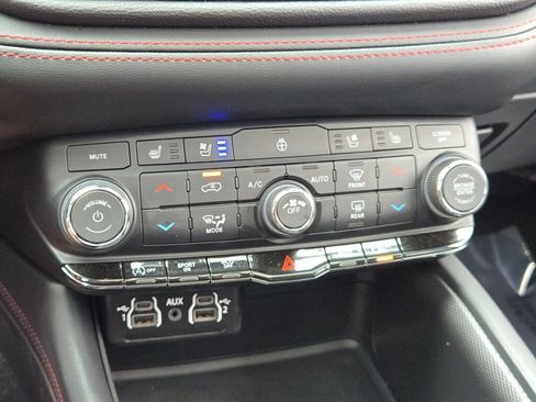 Certified 2024 Dodge Durango GT AWD/4WD image 13