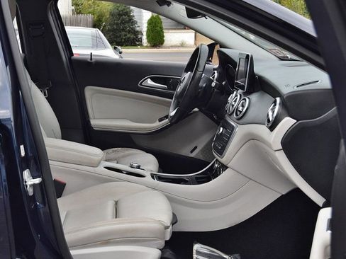 Used 2017 Mercedes-Benz GLA 250 4MATIC image 20