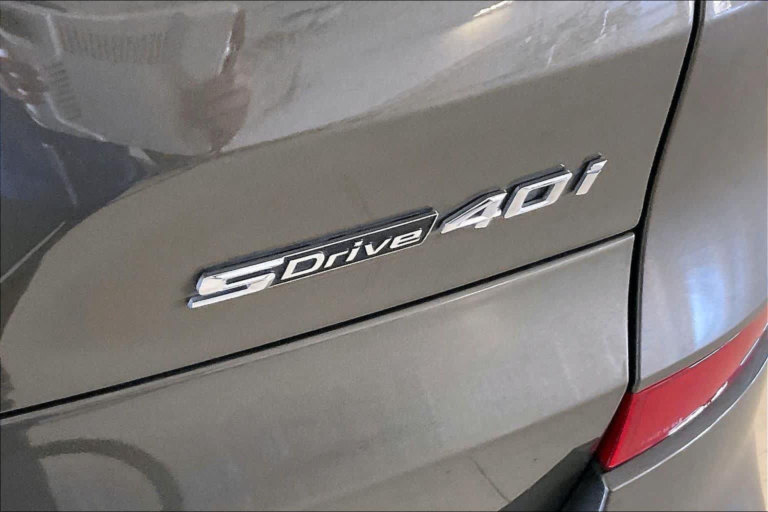 Used 2024 BMW X5 sDrive40i w/ M Sport Package RWD image 9