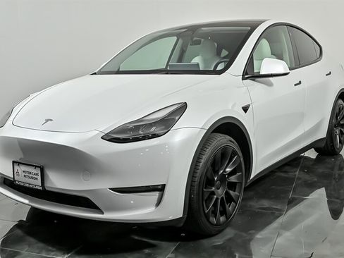 Used 2023 Tesla Model Y Long Range AWD/4WD image 5