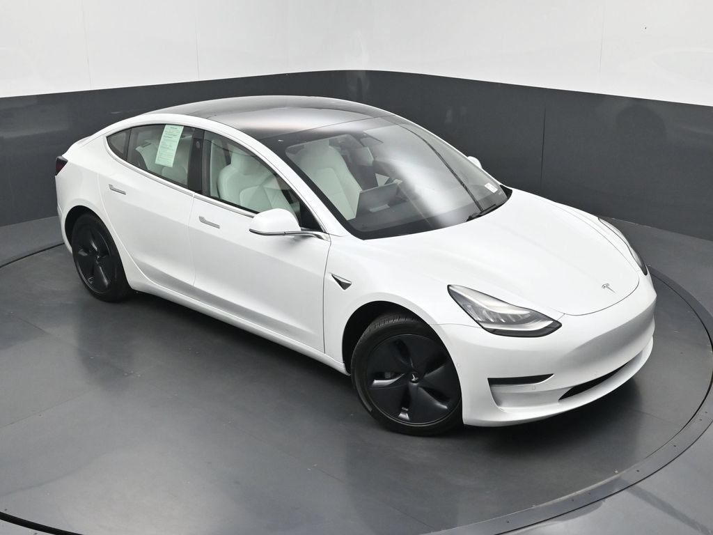Used 2020 Tesla Model 3 Standard Range Plus RWD image 30