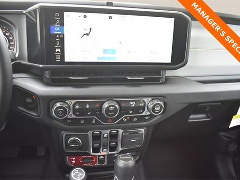 New 2025 Jeep Gladiator Willys image 17