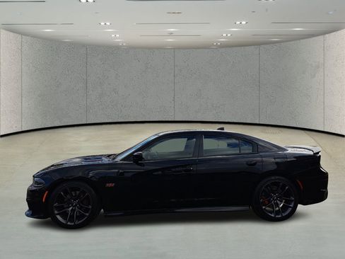 Used 2023 Dodge Charger Scat Pack w/ Navigation & Travel Group image 10