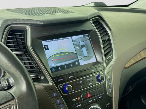 Used 2019 Hyundai Santa Fe XL FWD image 14