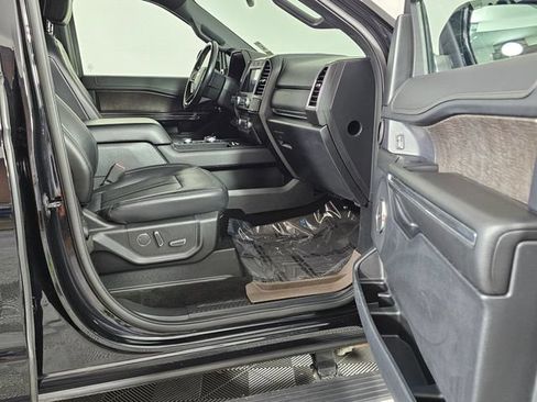 Certified 2018 Ford Expedition Limited AWD/4WD image 12