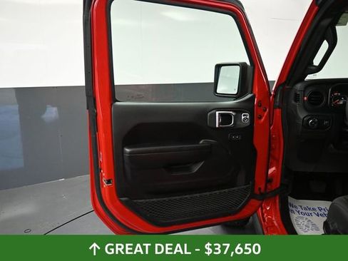 Used 2024 Jeep Wrangler Unlimited Rubicon AWD/4WD image 26