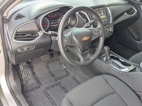 Used 2018 Chevrolet Malibu LS image 10