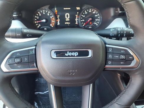 Used 2024 Jeep Compass Limited image 23