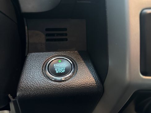 Used 2020 Ford F150 Lariat w/ Equipment Group 502A Luxury image 23