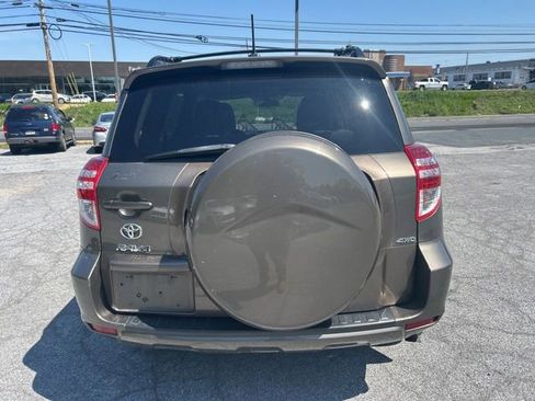 Used 2012 Toyota RAV4 4WD w/ Value Pkg image 5