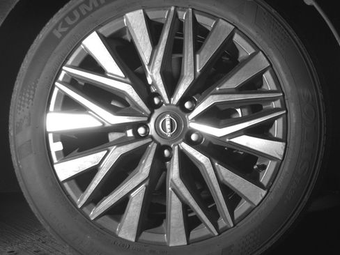 Used 2025 Nissan Altima 2.5 SV image 13