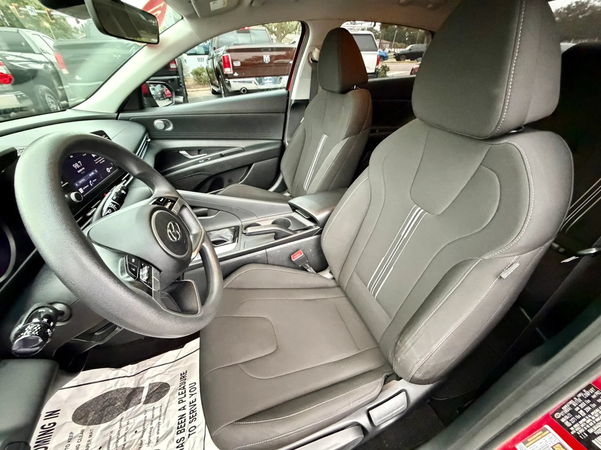 Used 2021 Hyundai Elantra SEL FWD image 8