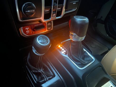 Used 2020 Jeep Gladiator Rubicon image 17