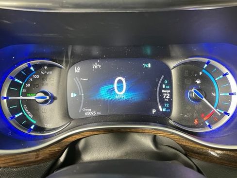 Used 2021 Chrysler Pacifica Limited FWD image 24