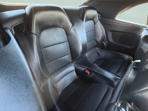Used 2022 Ford Mustang Premium RWD image 10