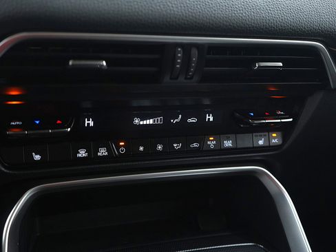 Certified 2024 MAZDA CX-90 Plug-In Hybrid w/ Preferred image 25