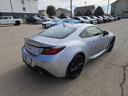 Used 2026 Toyota GR86 Premium image 5