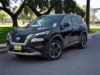 Used 2023 Nissan Rogue SV FWD video 2