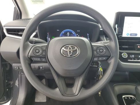 Used 2026 Toyota Corolla LE FWD image 22