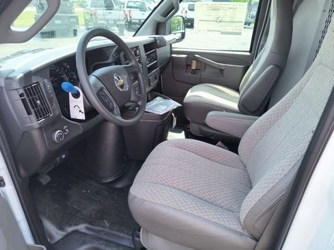 New 2025 Chevrolet Express 3500 w/ Driver Convenience Package image 21