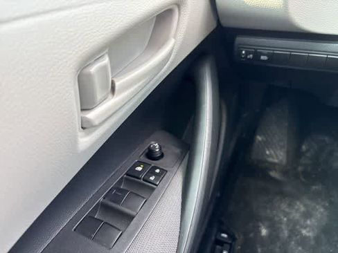 Used 2025 Toyota Corolla LE FWD image 22